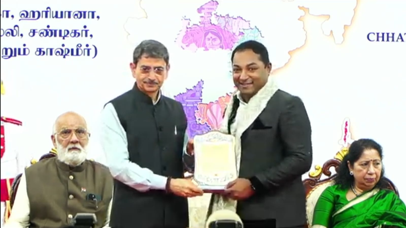 Vasavi Foundation – Tamil Nadu – Sai Chandan s/o Sri Ramakrishna Tanguturi, Chennai – received Award from Tamil Nadu Governor.